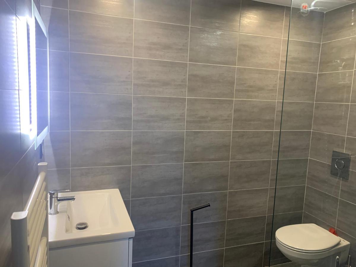 Grand Studio Tres Agreable Avec Bar, Cuisine Et Terrasse Cagnes-sur-Mer Extérieur photo